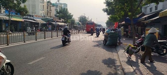 Bán nhà hẻm yên tĩnh Lý Chiêu Hoàng p10 q6 