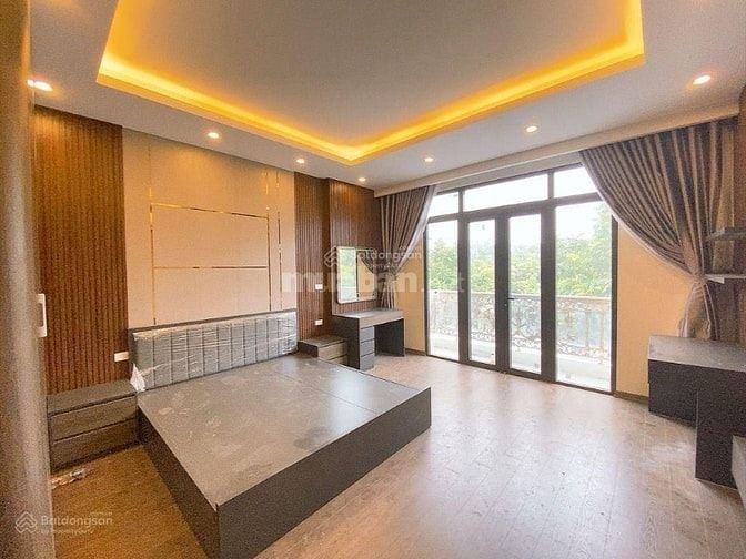 Cần bán nhà ở Huỳnh Thúc Kháng, Láng Hạ, Đống Đa 60m2 7 tầng thang