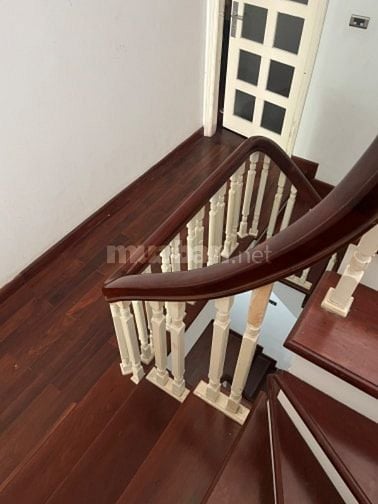 Bán Nhà vườn lô góc, 3 mặt thoáng, 5 ô tô đỗ trước cửa,Spa, Clinic,...
