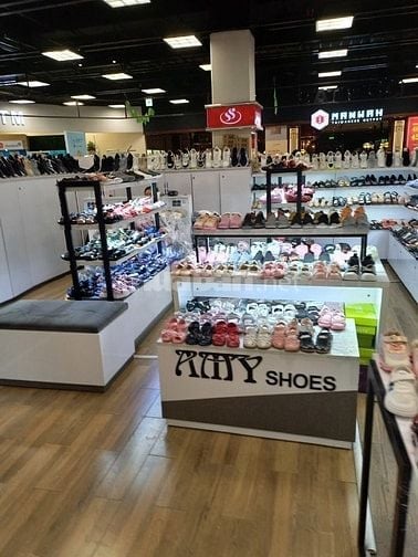 CTuyển nhân viên Kho và buôn bán phụ đóng hàng cho shop