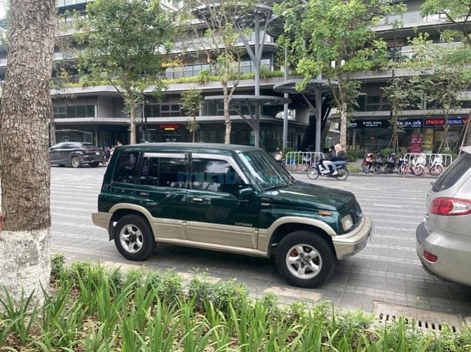 Cần bán xe Vitara JLX 1.6 đời 2003 máy xăng lốp zin theo xe