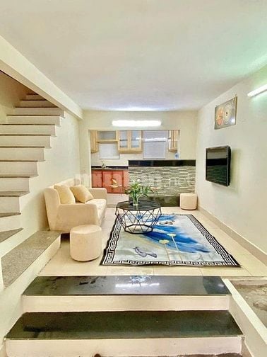 BÁN NHÀ CẦU GIẤY 38M- 5 TẦNG NHỈNH 2,5 Tỷ  - MẶT TIỀN RỘNG - Ô TÔ ĐỖ C