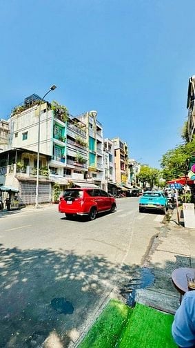MẶT TIỀN NGUYỄN CẢNH CHÂN QUẬN 1 DT 35M2,5 TẦNG ĐƯỜNG 20M CÓ LỀ.