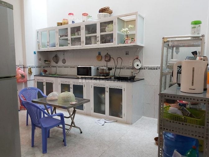 Nhà Mễ Cốc, P15 - Q8. 5,8m x 7,2m Trệt, 2 Lầu. Sát bên chợ hẻm 2,5m
