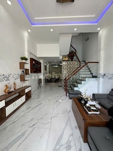TC 8 tỷ !! Nhà siêu đẹp 4 tầng mặt tiền 5m ngay Galaxy Kinh Dương Vươn