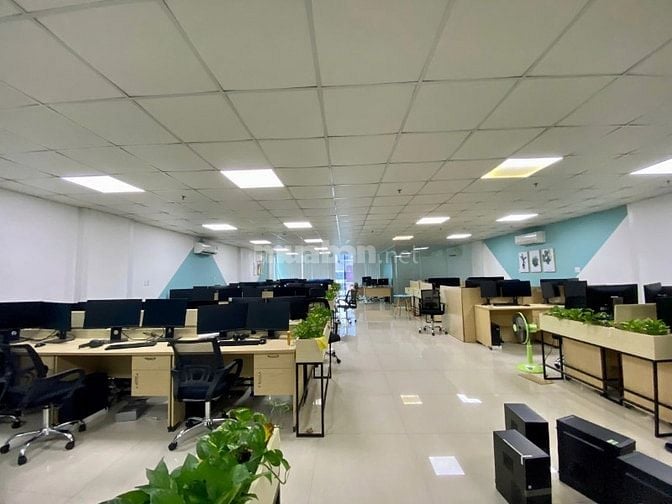 Cho thuê văn phòng 255m2 tại Hòa Cường, trống suốt, giá cực tốt