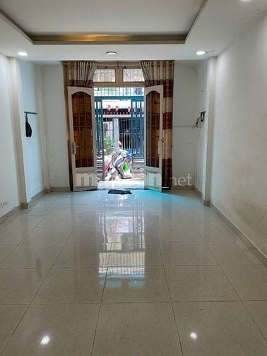 Cho thuê nhà nguyên căn 1 trệt 1 lầu, Huỳnh Tấn Phát, Q7, 8,5tr