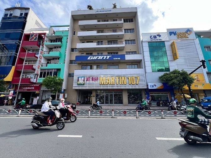 Cho thuê tòa nhà 149-151-153 Khánh Hội, Q.4 - DT 18x15m, trệt 3 lầu TM