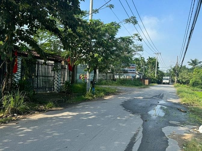 Cho thuê đất và nhà mặt tiền đường Nhị Bình 15