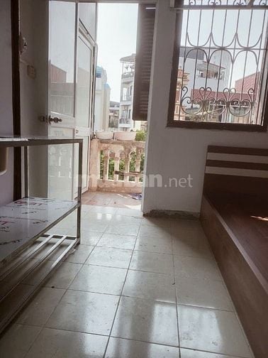 Phòng Trọ Gốc Đề Gác Xép, Ban Công Cửa Sổ.Khu Bách Kinh Xây.KChung Chủ