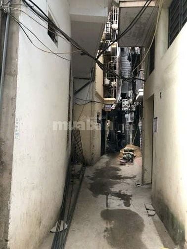 Bán nhà 5 tầng thang máy cách mặt phố Yên Hòa 50m 