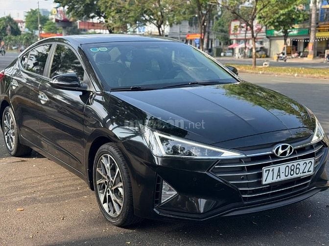 Bán xe Hyundai Elantra 2.0 Sản Xuất 2020. Màu Đen