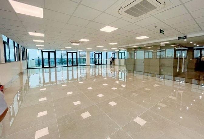 Bán PL Trung kính đường đôi 70m2 x 7T, thang máy MT 5m - 20m ra Phố