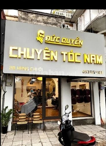 Cắt tóc nam Đức Quyền, cần tuyển gấp  - 01 nữ nhân viên gội đầu