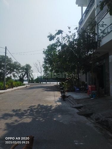 🌹 Nhà MT 14m, KDC Đặng Huỳnh, Cần Giuộc, 5x16m, 1 Lầu đúc, 3 pn, SH.