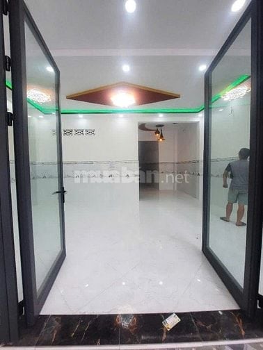 Chính chủ bán nhà mặt tiền Huỳnh Tấn Phát Nhà mới xây 6m x13,5m. Giá c