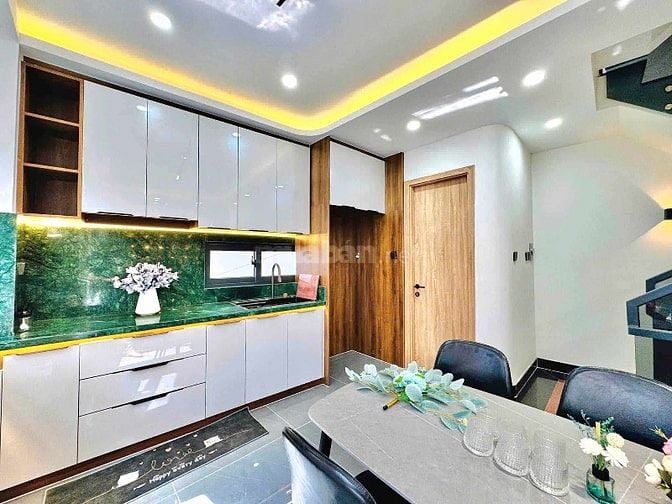Bán nhà 5 tầng Phan Tây hồ quận Phú nhuận 