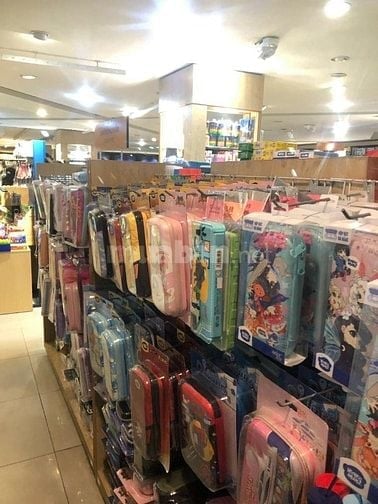 Tuyển nhân viên phụ bán lễ Tân cho shop ko cần kinh nghiệm 