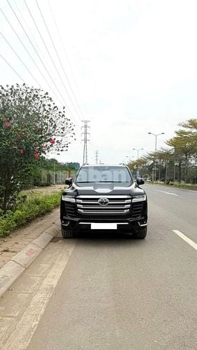 Bán Land Cruiser LC300, sản xuất 2021.