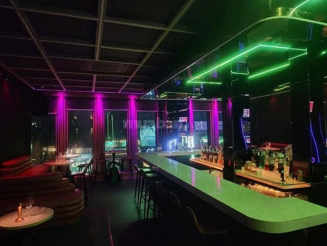 Sang nhượng quán Bar & Lounge khu vực sầm uất Bậc Nhất Quận 1 