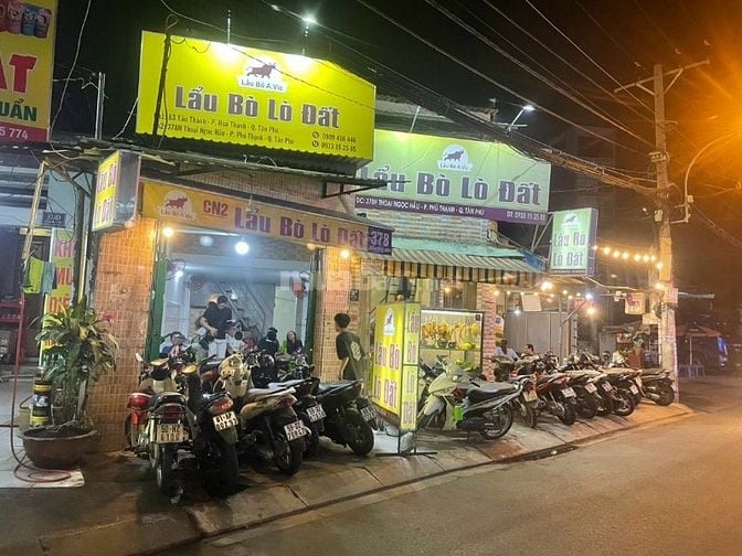 10 nv phục vụ nam ca tối quán lẩu bò a.vic quận tân phú