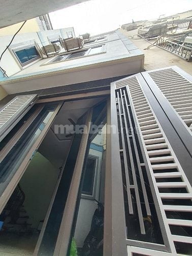 Nhà đẹp Lê Hồng Phong, Ô tô qua nhà, vài bước ô tô tránh 50m2, 7.15 tỷ