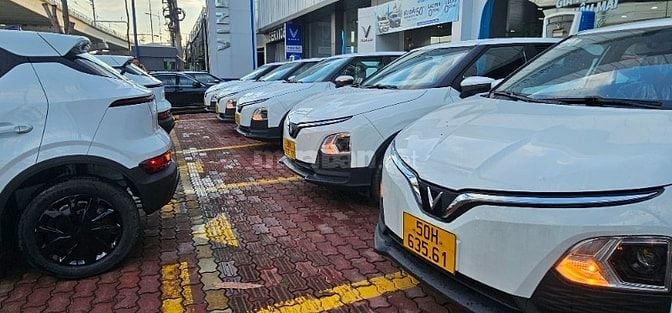 XEDULICHSANG Tuyển lái xe taxi công nghệ Grab và Be 