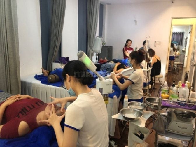 SPA SANG NHƯỢNG MẶT TIỀN Q12  Hiện đang có hơn 2.000 khách.