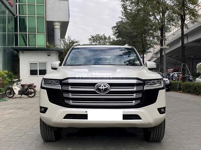 Bán Land Cruiser LC300 sản xuất 2024 siêu lướt, tên công ty.