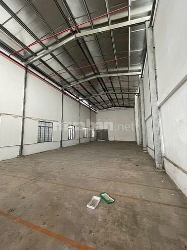 Cho thuê kho xưởng 1000m2 QL 13, Hiệp Bình Phước, Thủ Đức