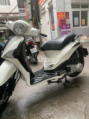 Cần bán xe Piaggio Liberty 125cc màu trắng, xe cực đẹp