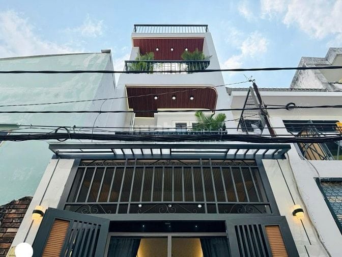 Nhà trệt + 2 Lầu tuyệt đẹp CAO CẤP, hẻm xe hơi sau lưng MT Đường Số 9,