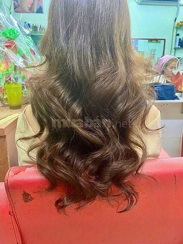 SALON TRÂM NGUYỄN – CẦN TUYỂN GẤP 2 THỢ PHỤ TÓC NỮ