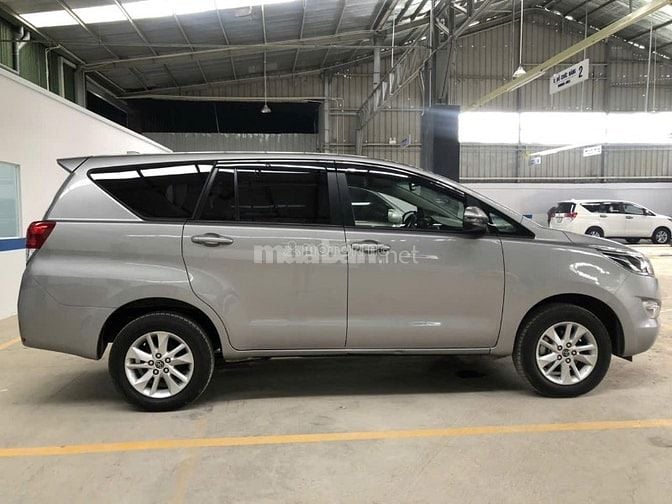 Gia đình cần bán xe đang sử dụng hiệu Toyota INNOVA bản E SX 2019