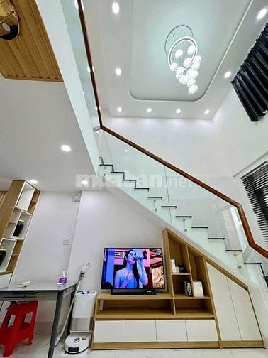 Bán nhà hai mặt tiền kinh doanh đường An phú Tây - Hưng Long