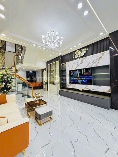Nhà MT đường Bùi Thị Xuân , Q1. DT 54m2 - Giá 6TỶ9 tỷ . SHR. Chính chủ