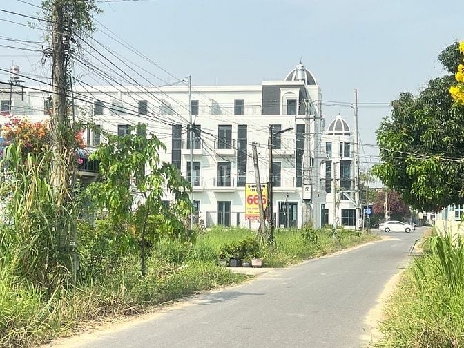Chính chủ bán đất . Cách Vinhoms Hậu Nghĩa 200m