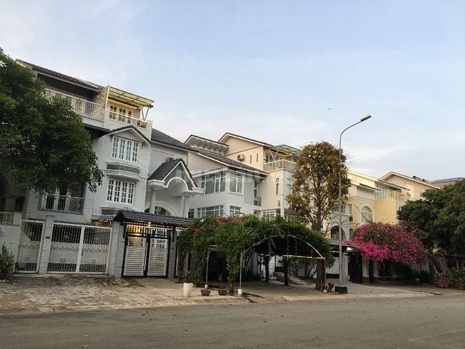 Chính chủ cho thuê Biệt thự phú Mỹ căn góc giá 50 triệu