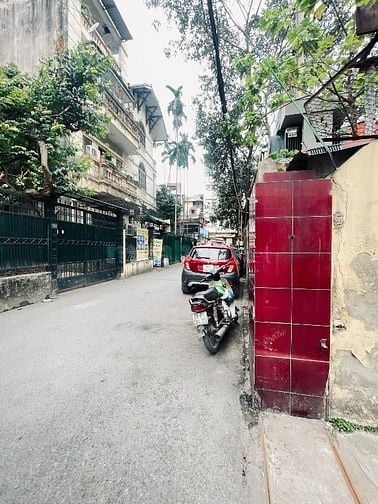 Thuê nhà ngõ 61 Lạc Trung Dt 90m mt 6m x7tầng Thang Máy oto 39 tr .