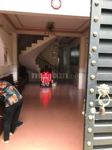 Bán nhà Cư Xá Bình Thới, P8, Q11. DT: 4 x 17m, 3 lầu + ST. Giá: 13 tỷ 