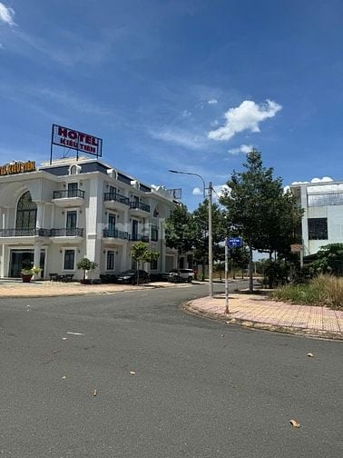 Khu TDC D2D view đẹp, cần ra gấp lô đất 90m2 giá 2 tỷ 3 , đường ĐT 769