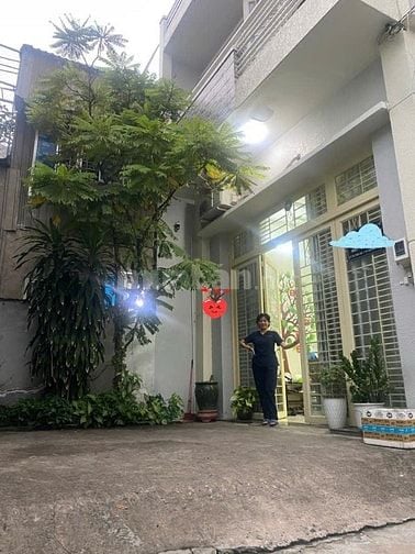 Nhà chung hẻm cơ quan Quân Đội, 11 Tỷ, DT 5x22m, Trần Trọng Cung. 