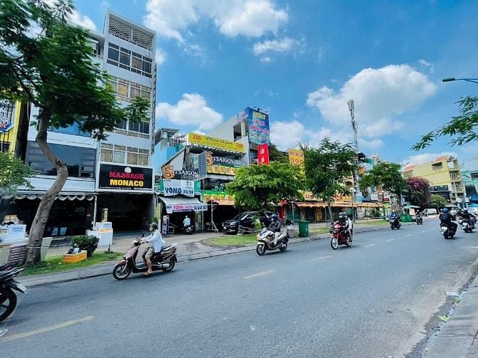 SIÊU NGON, MT Đồng Đen 130m2( 5 x 27 ) 5 Tầng giá rẻ đầu tư Vỉa hè 10m