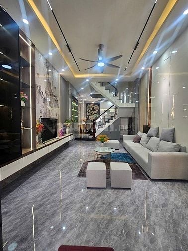 BÁN NHÀ ĐẸP LUNG LINH THANG MÁY  FULL NỘI THẤT CAO CẤP  PHẠM VĂN CHIÊU