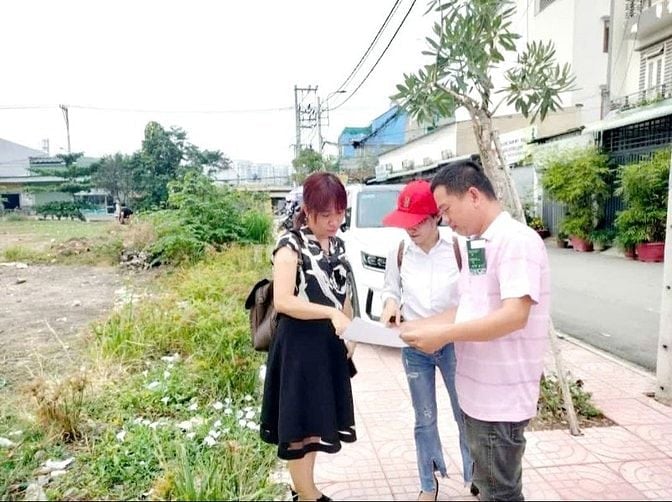 Xin chào cộng đồng! Mình tên Trâm đang tìm bạn có đam mê nghề BĐS