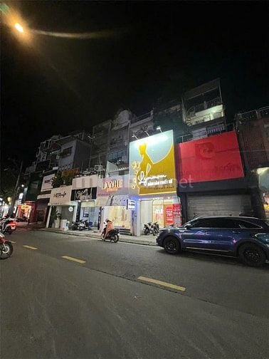 MÌNH CẦN CHO THUÊ NHÀ MẶT TIỀN ĐƯỜNG LÊ VĂN SỸ, P13, QUẬN 3 DT:4X18M