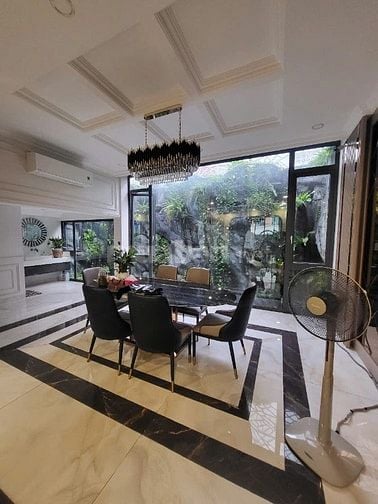 Bán biệt thự  Bạch Mã, Cư xá Bắc Hải. Dt đất 189,1m1. Hầm, 4 lầu