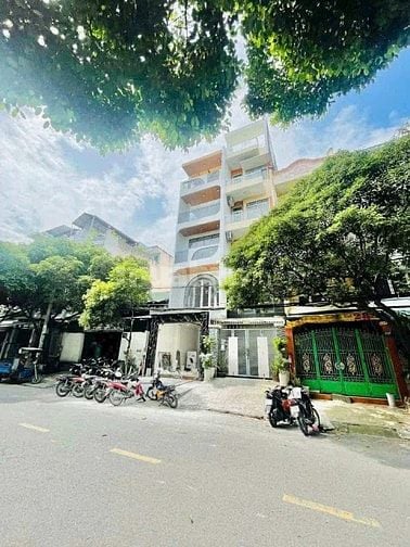 cần bán nhà MT Trần văn kiểu,p11, Q.6.DT:4x19m, giá 15 tỷ.