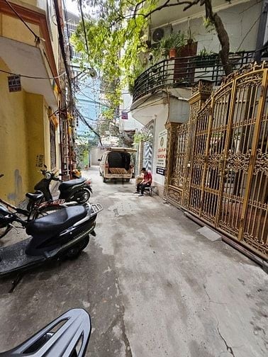 Bán nhà ngõ 221 Phố Tôn Đức Thắng quận Đống Đa. Ngõ ô tô đỗ cửa 