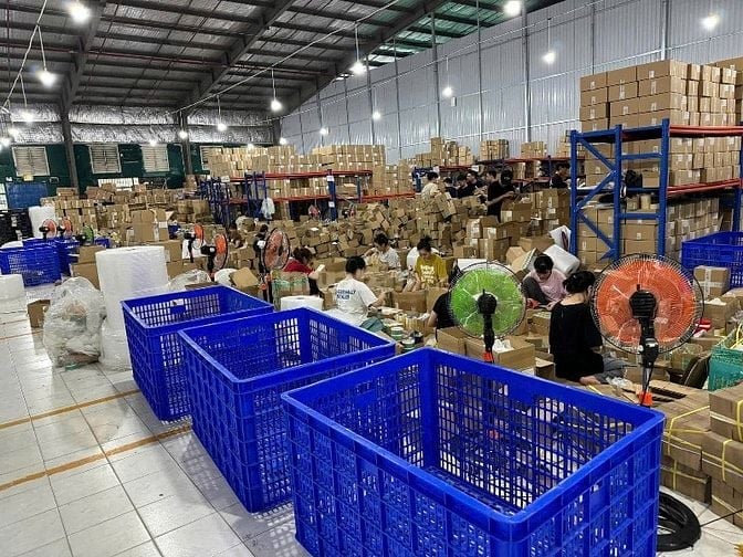 Cửa hàng Hoàng Phát cần tuyển nhân viên kho, đóng gói hàng, vận chuyển